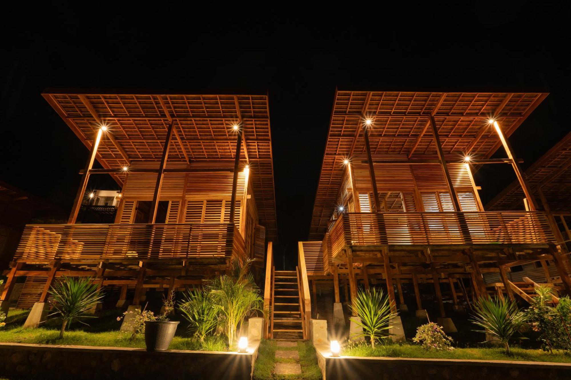 Bukit Samudra Hotel Lemonga ภายนอก รูปภาพ